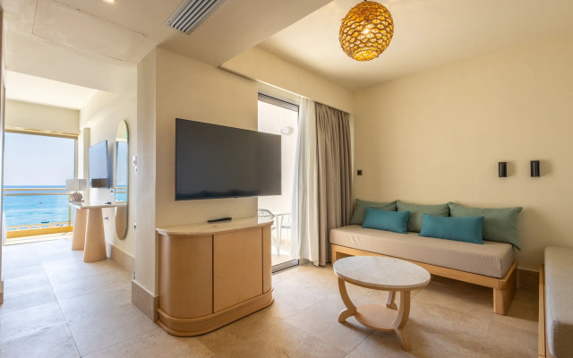 Pegasos Deluxe Beach Hotel