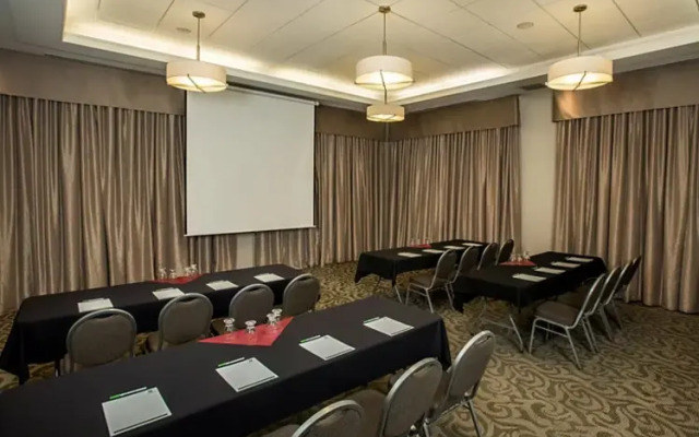 Holiday Inn Lethbridge by IHG