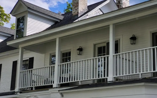 The Stowe Village Inn