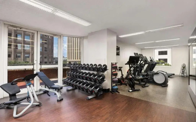 DoubleTree Suites by Hilton Austin Downtown Capitol
