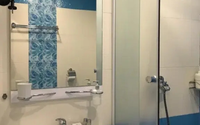 Holiday House Mini Hotel