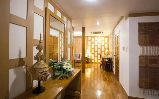 The Tarntawan Hotel Surawong Bangkok