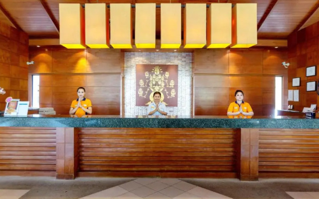 Horizon Karon Beach Resort & Spa