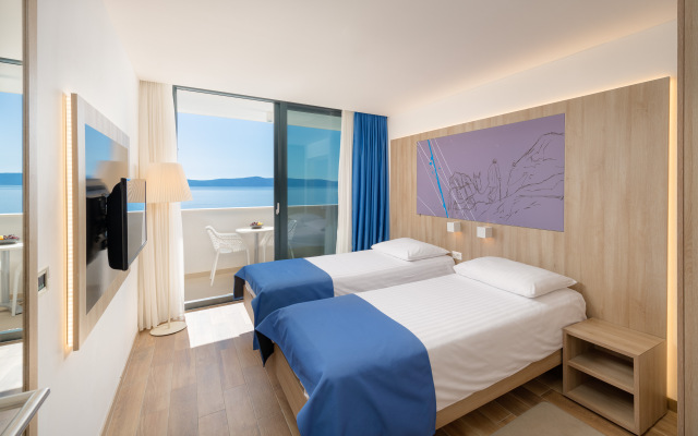 Medora Auri Family Beach Hotel