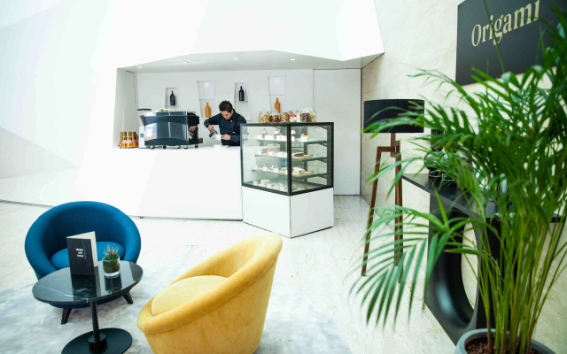 Voco Dubai Hotel - Image 2