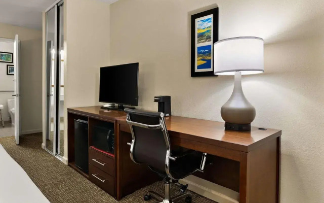 Comfort Inn & Suites Sequoia/Kings Canyon