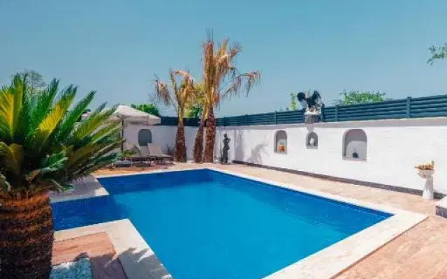 Sapanca Goldibi Suit Bungalov