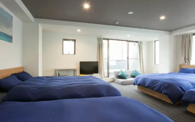 Family room with balcony 사진 1
