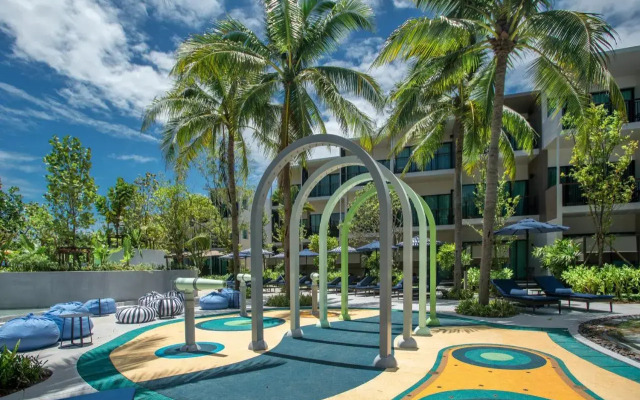 Le Méridien Phuket Mai Khao Beach Resort