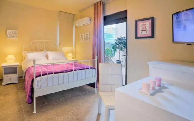 Marini Luxury Apartments and Suites