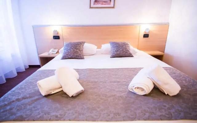 Hotel More