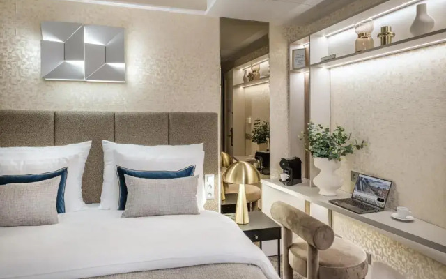 Hotel Maestro by Adrez