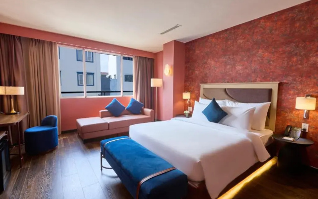 KiN Hotel Ly Tu Trong Edition