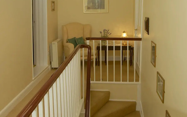 All Seasons Apartments