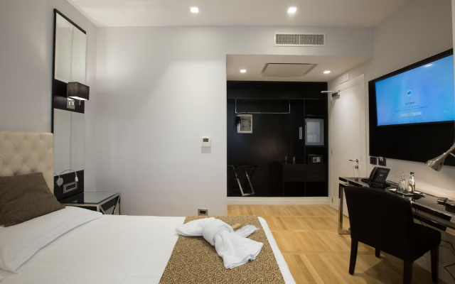 Floris Hotel