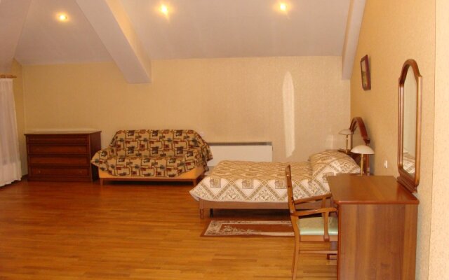 Maslovo Holiday Hotel