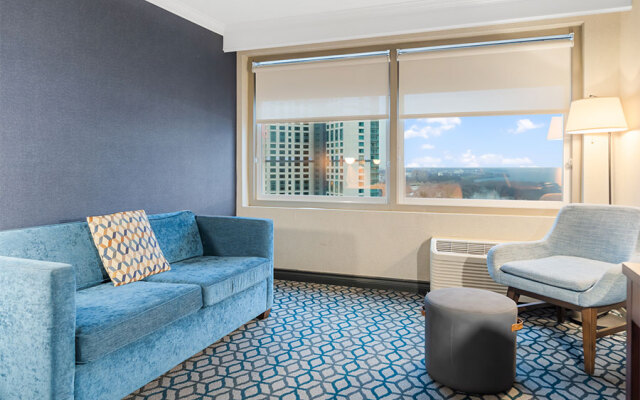 Wyndham Grand Fallsview Hotel