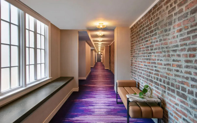 Hotel de la Poste – French Quarter, A Renaissance Hotel