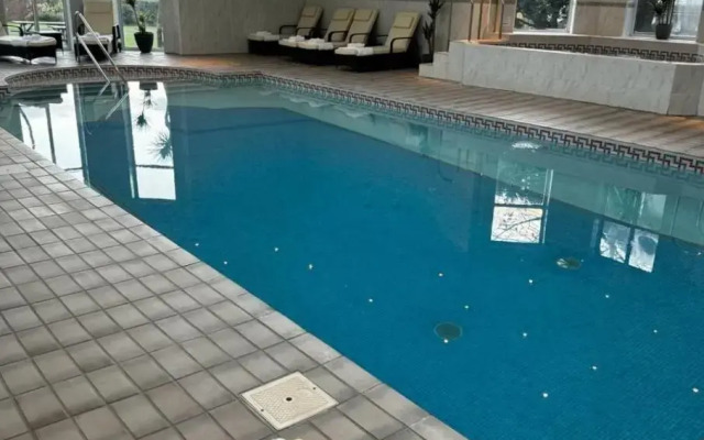 Redcliffe Hotel
