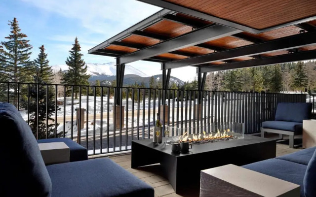 Hotel Alpenrock Breckenridge, Curio Collection by Hilton