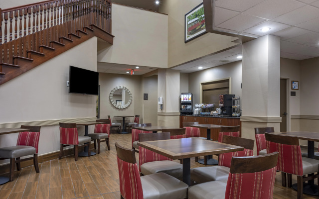 Comfort Suites near Penn State