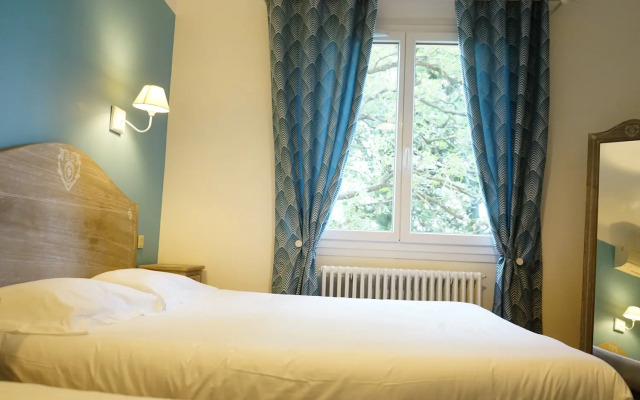 Logis Hotel Le Blason de Provence