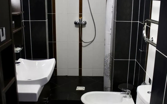 Hotel Yulbars