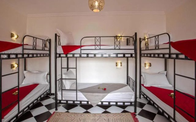 Amour d'auberge - Hostel