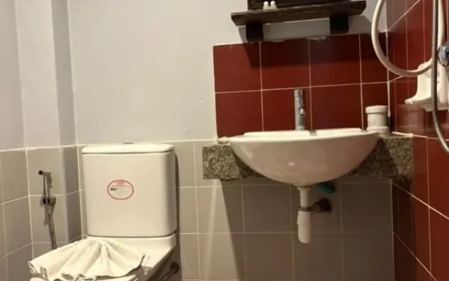 Porterhouse Beach Hotel