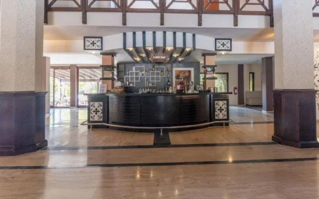 Отель Emelda Sun Club