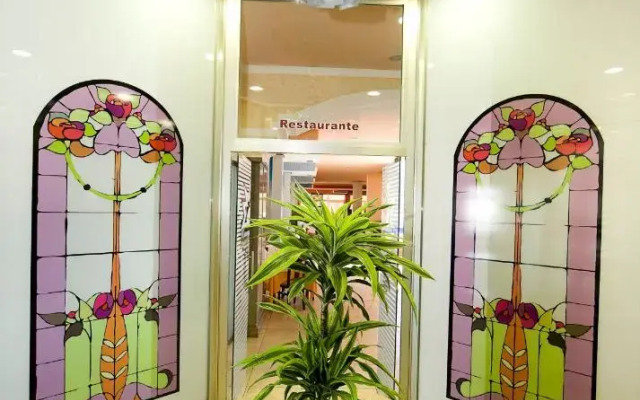 Hotel Monarque Torreblanca
