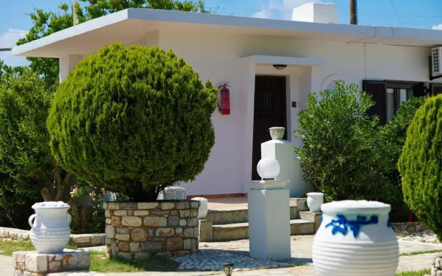 Avra Studios & Apartments