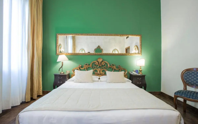 Amadeus Hotel