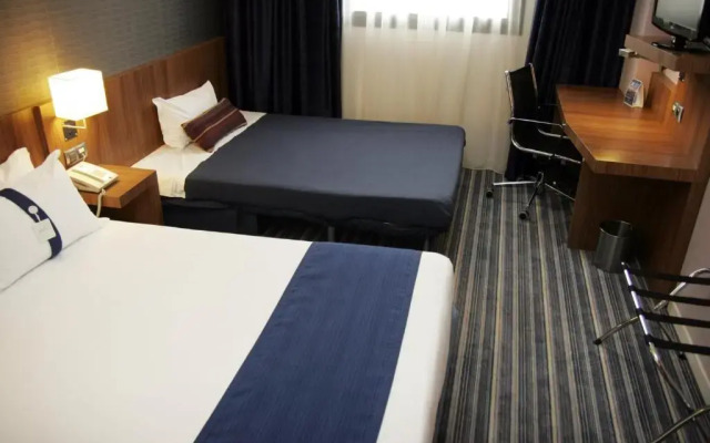 Отель Holiday Inn Express Bilbao, an IHG Hotel