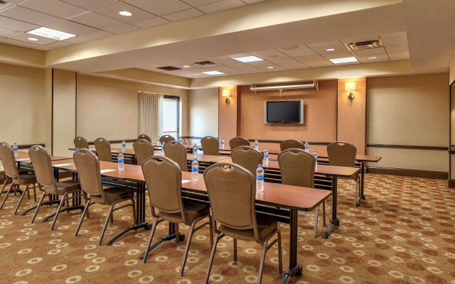 Wyndham Garden Kansas City Airport