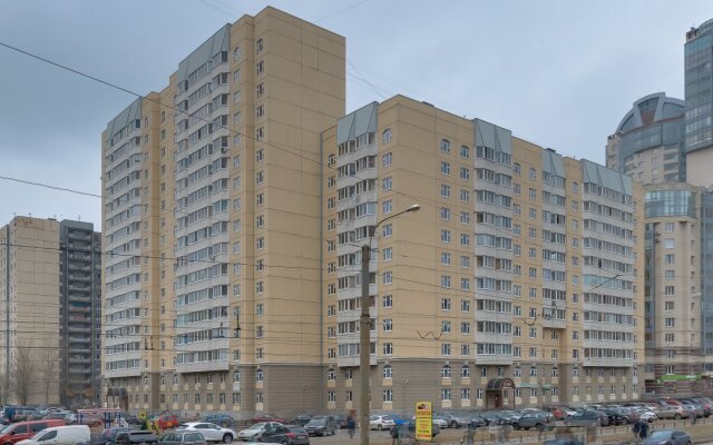 Na Esenina Apartments