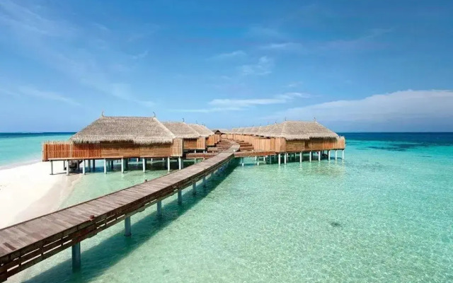 Constance Moofushi All Inclusive Hotel