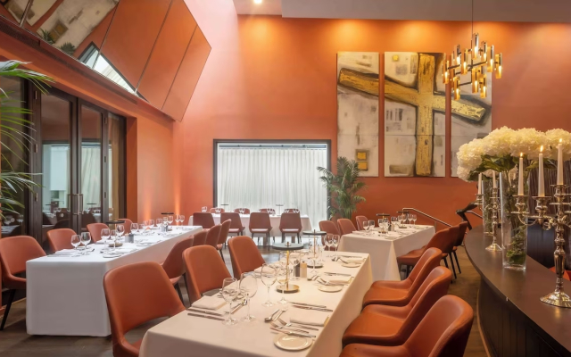 The Morrison Dublin, Curio Collection by Hilton