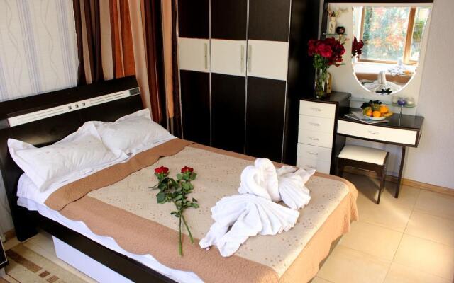 Roses Garden Hotel