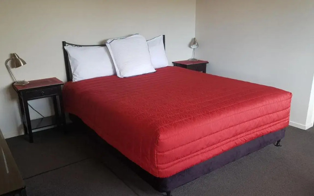 Palm Court Motel