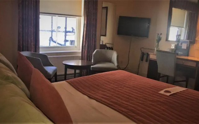 George Hotel