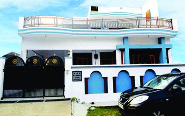 UNA Homestay UNA House