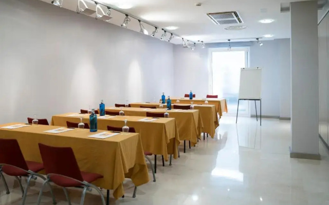 Hotel Sercotel Tres Luces