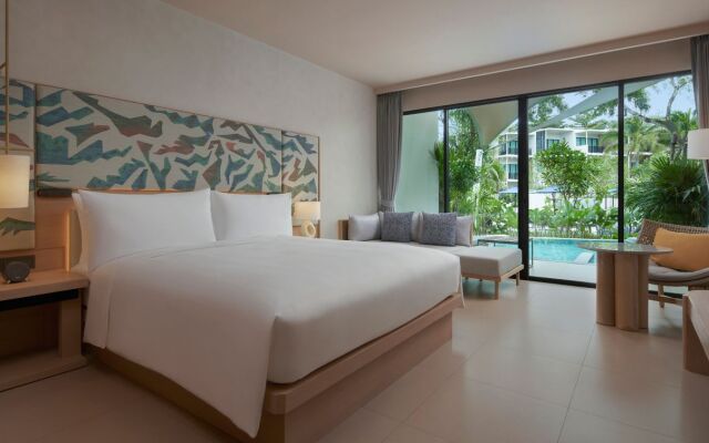 Le Méridien Phuket Mai Khao Beach Resort