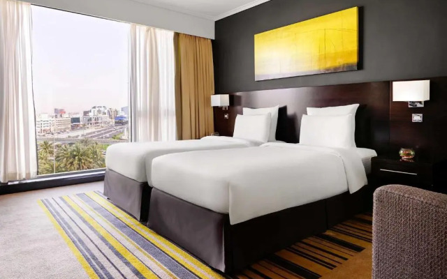 Pullman Dubai Creek City Centre Hotel