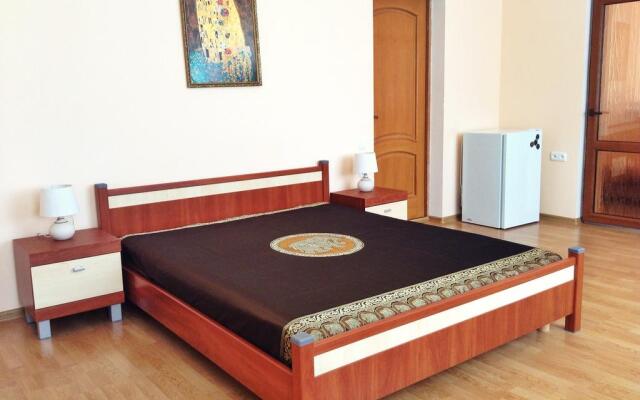 Krymskaya Roza Guest House