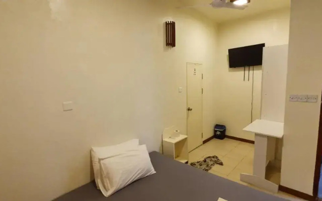 Surf Deck Guest House
