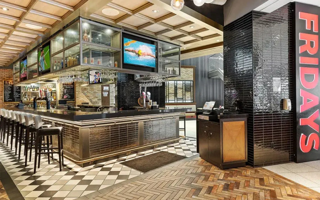 Wyndham Grand Fallsview Hotel