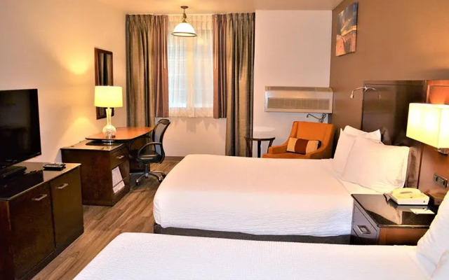 The Ashley Inn & Suites