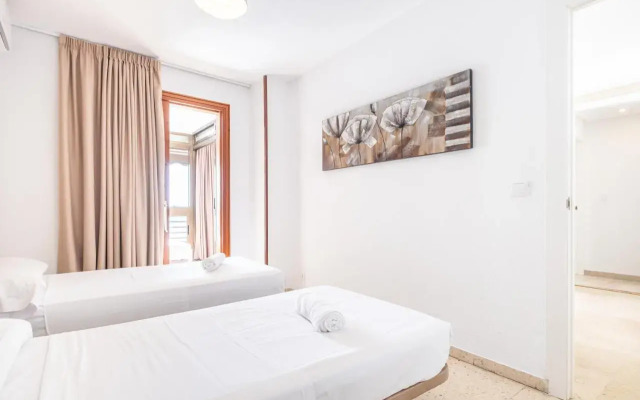 Las Arenas 1-C Apartments